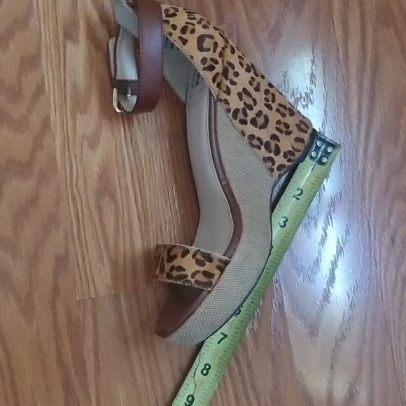Kelsi Dagger leopard wedge size 7 - Picture 8 of 9
